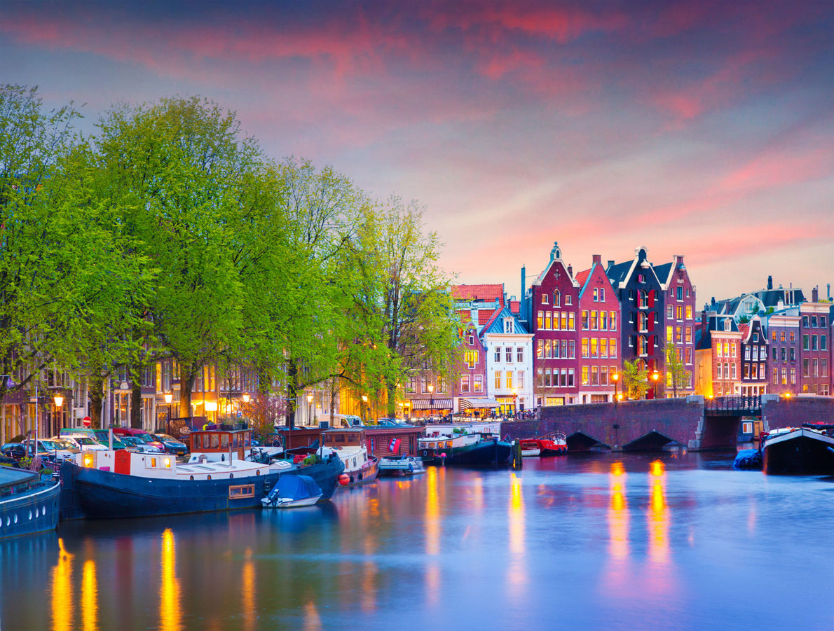 Amsterdam-best-romantic-destinations-in-europe