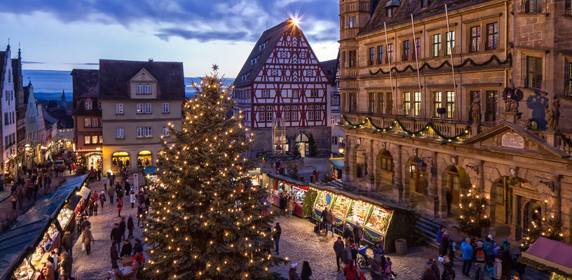 Rothenburg Christmas Market - Best Christmas Markets in Europe - ©Rothenburg Tourismus Service, W. Pfitzinger, Exkl.; Reiterlesmarkt, RTS497.klein