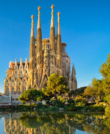 tourism-in-barcelona-spain